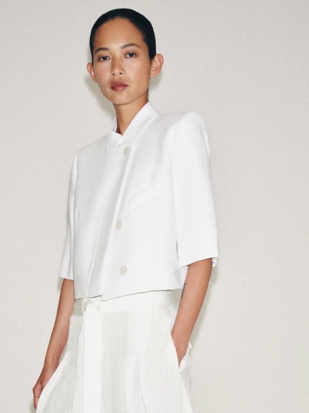 Zara NWT Cropped White short sleeves blazer jacket